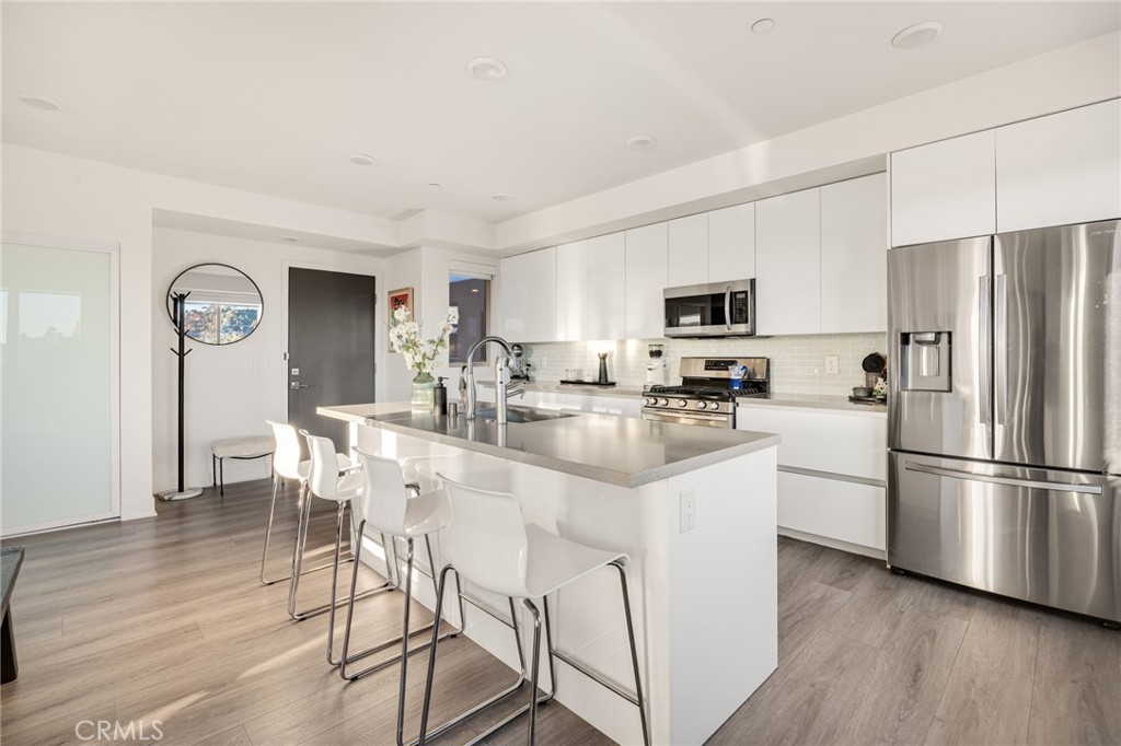 518 East Windsor Road, Unit 305 Glendale, CA 91205 - Photo 16 of 62