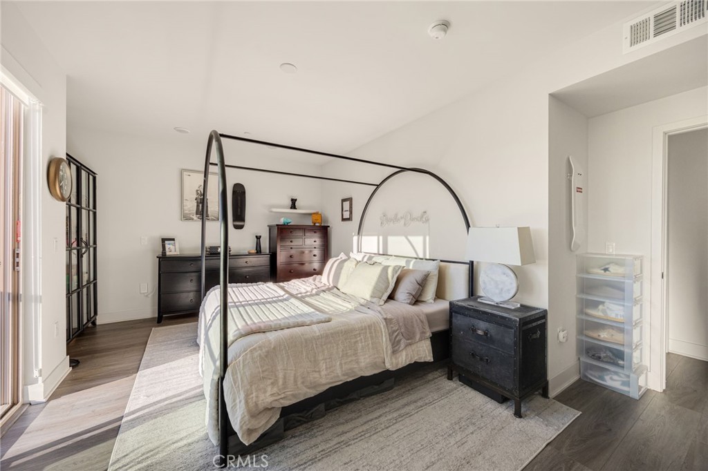 518 East Windsor Road, Unit 305 Glendale, CA 91205 - Photo 4 of 62