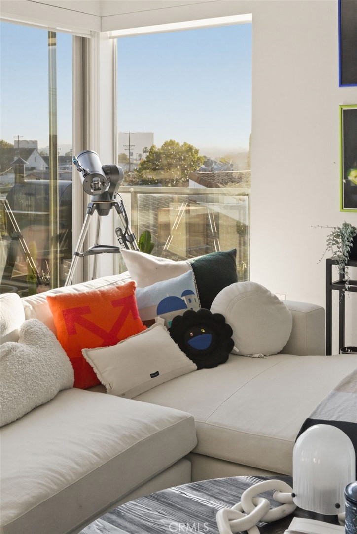 518 East Windsor Road, Unit 305 Glendale, CA 91205 - Photo 6 of 62