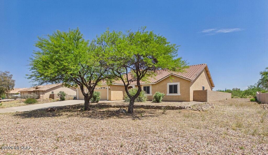 6827 South Star Ridge Place Tucson, AZ 85757 - Photo 2 of 27 CAM06457G6-PR0024-STILL002