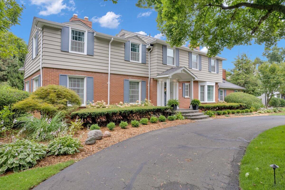 431 North Cranbrook Road Bloomfield Hills, MI 48301 - Photo 3 of 43 01-DJI_0858