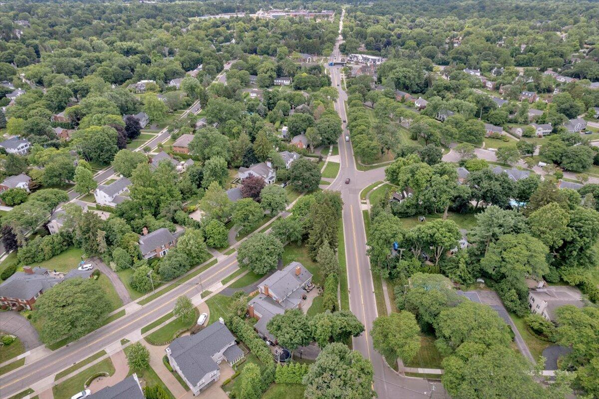 431 North Cranbrook Road Bloomfield Hills, MI 48301 - Photo 10 of 43 10-DJI_0901