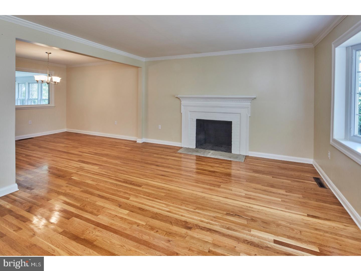 1920 Kynwyd Road Wilmington, DE 19810 - Photo 3 of 25 Living Room
