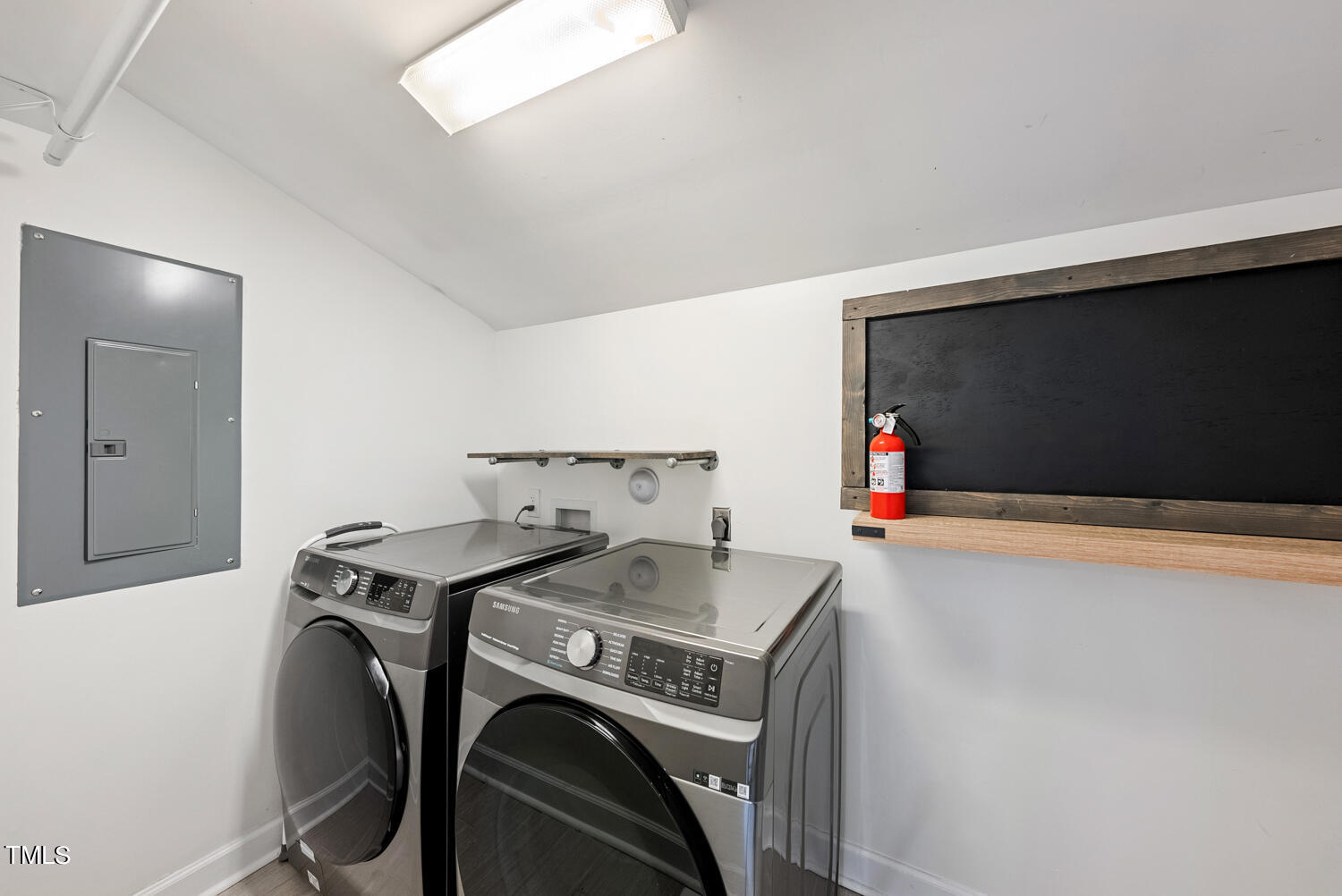 2433 Kennington Road Raleigh, NC 27610 - Photo 16 of 32 DSC05982