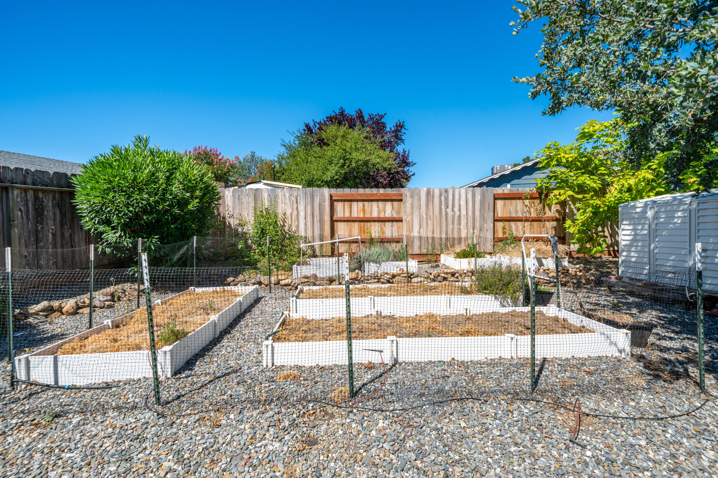 1075 Goodview Way Redding, CA 96003 - Photo 33 of 46 1075 Goodview Way-58
