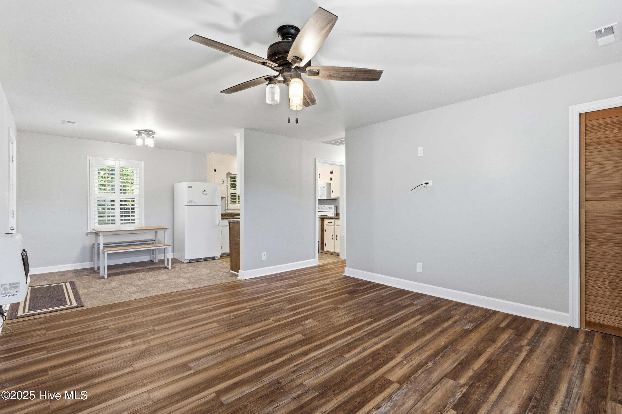 627 Ludie Brown Road Chinquapin, NC 28521 - Photo 5 of 16 lr into kitchen