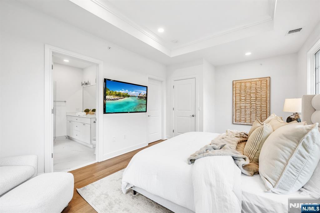 24 Gabriel Court, Unit 24 Paramus, NJ 07652 - Photo 19 of 46