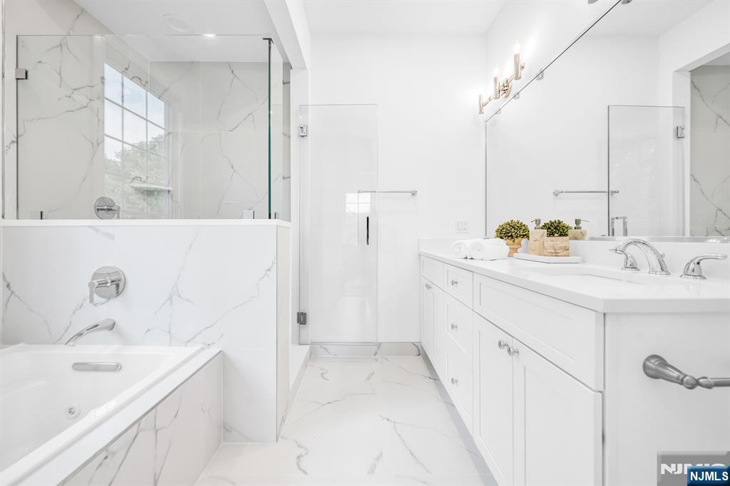 24 Gabriel Court, Unit 24 Paramus, NJ 07652 - Photo 24 of 46