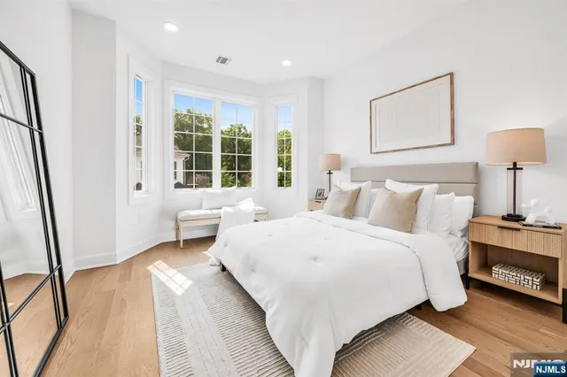 $1,180,000 | 24 Gabriel Court, Unit 24, Paramus, NJ 07652