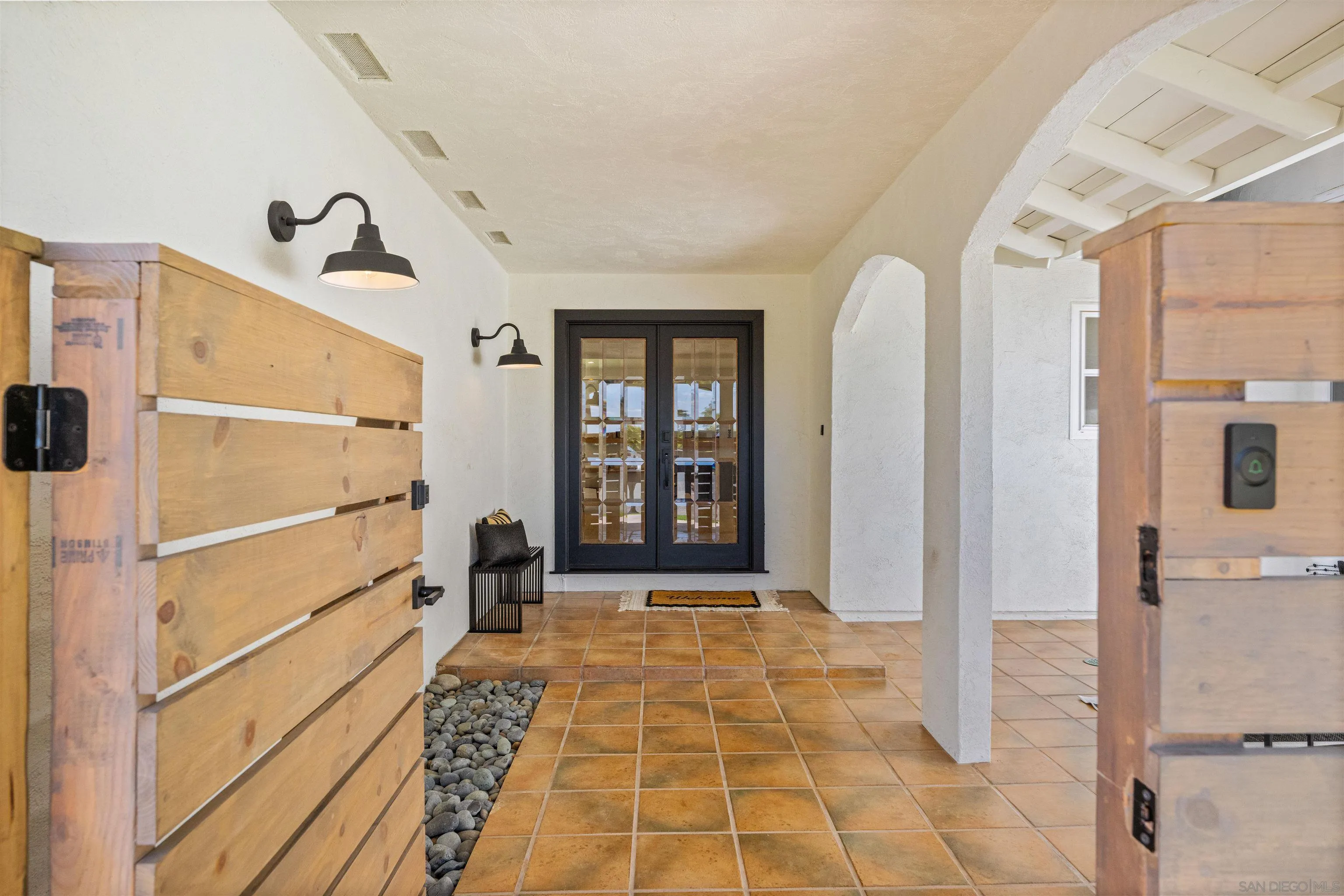 2001 Elevada Street Oceanside, CA 92054 - Photo 3 of 39