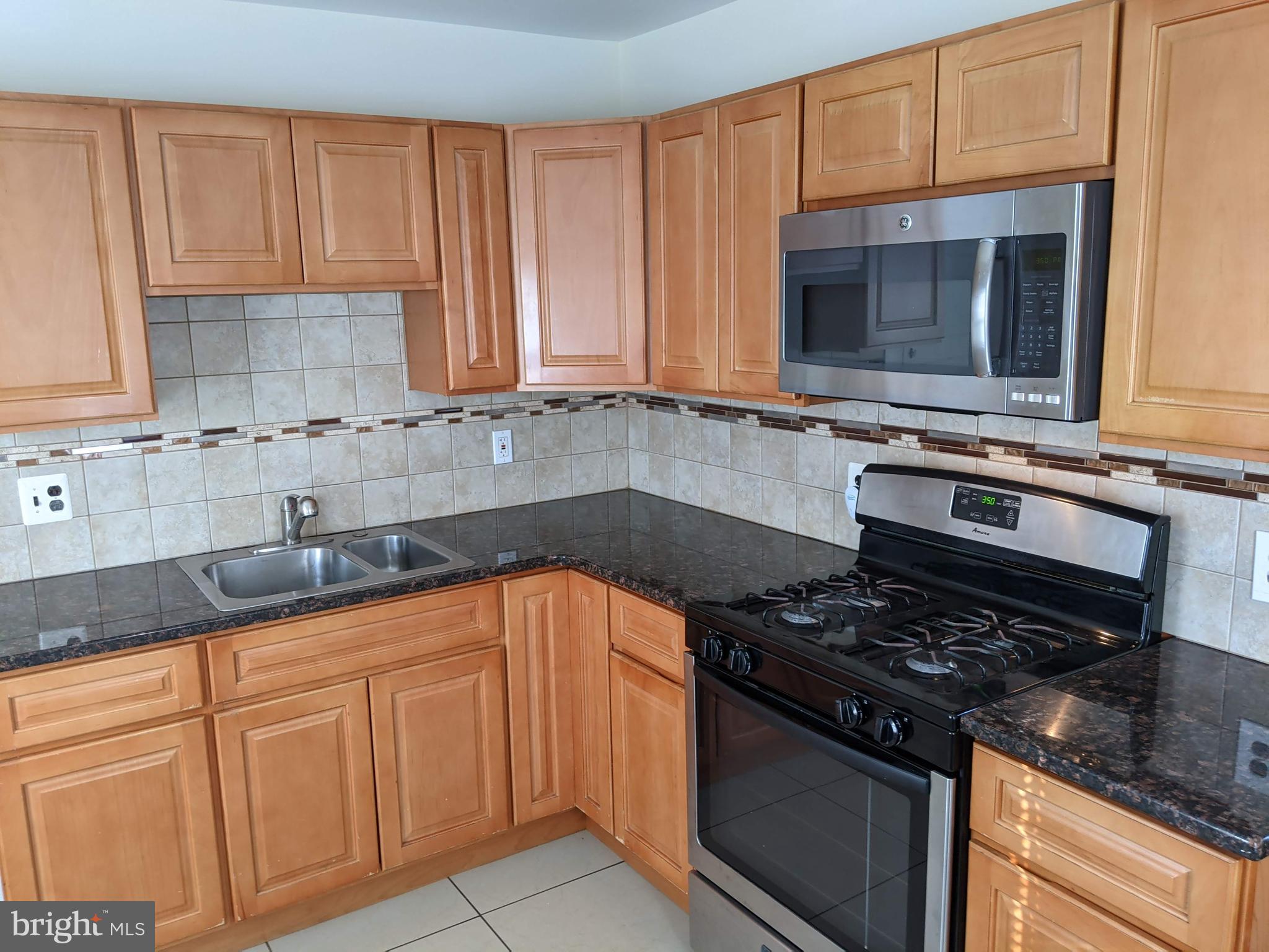 4 Rudner Avenue Trenton, NJ 08619 - Photo 3 of 21 Gallery Image 3