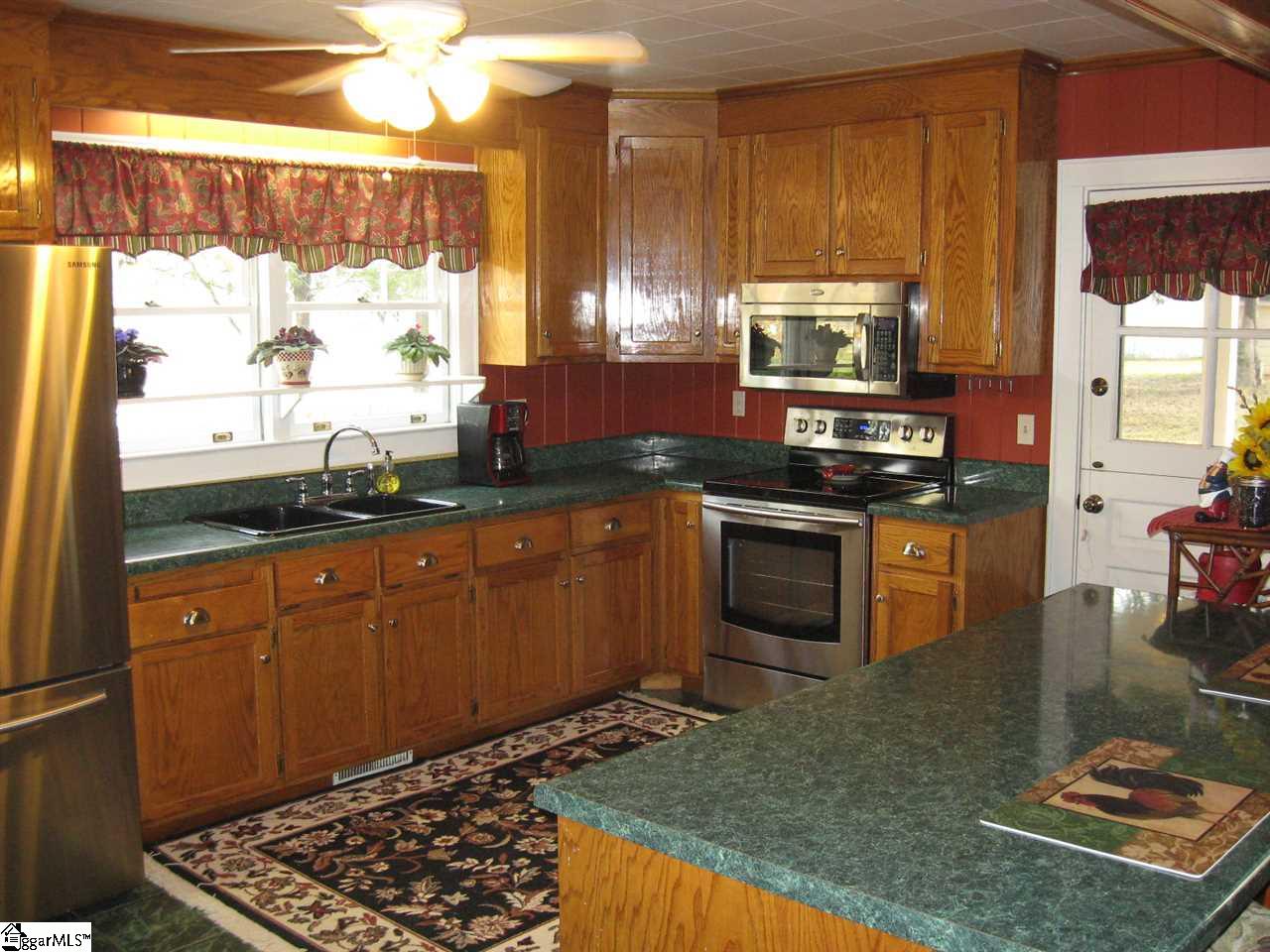 118 Sprouse Lane Fountain Inn, SC 29644 - Photo 14 of 31