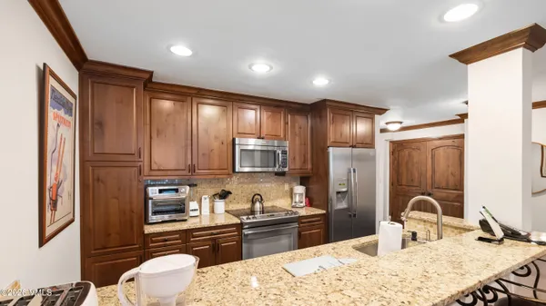 $3,295,000 | 292 East Meadow Drive, Unit 569, Vail, CO 81657