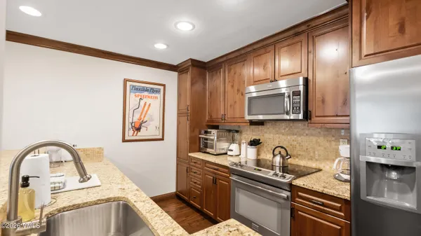 $3,295,000 | 292 East Meadow Drive, Unit 569, Vail, CO 81657