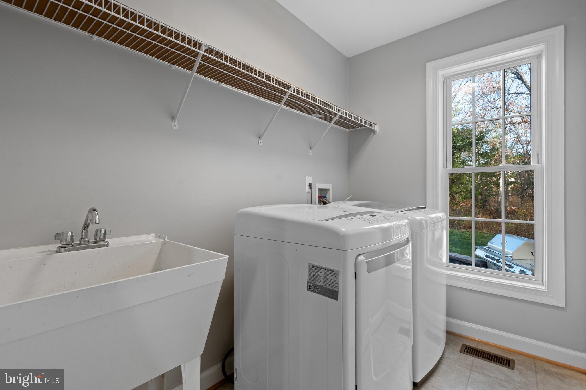 43332 Clarecastle Drive Chantilly, VA 20152 - Photo 21 of 65