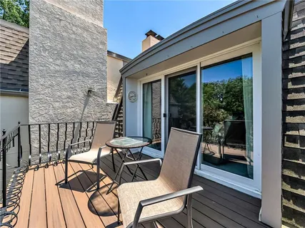 $265,000 | 6634 West 109th Street, Unit F, Overland Park, KS 66211