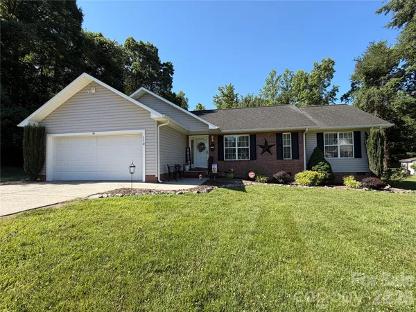 $349,000 | 110 East Pine Street, Maiden, NC 28650