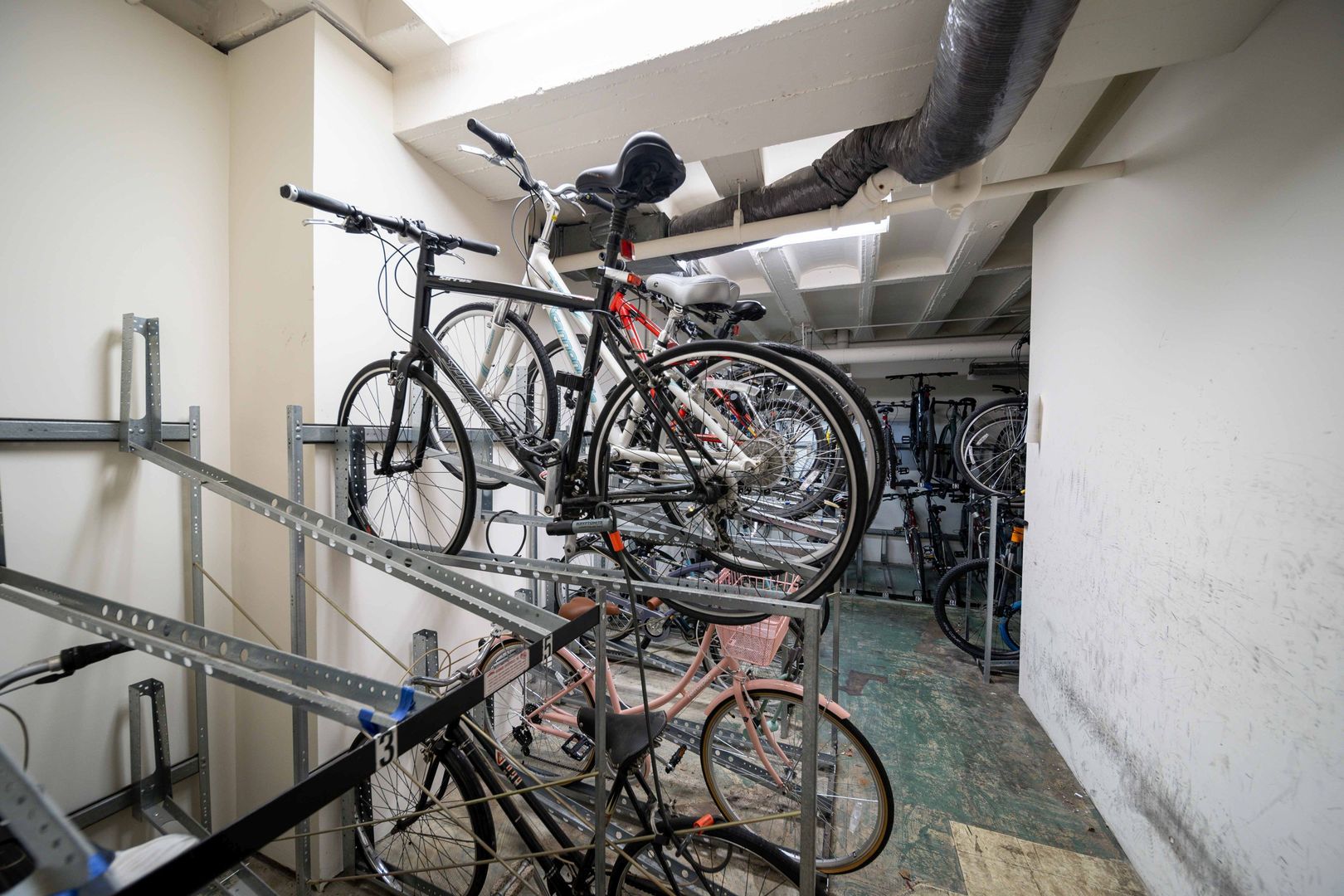 6030 North Sheridan Road, Unit 2011 Chicago, IL 60660 - Photo 19 of 26