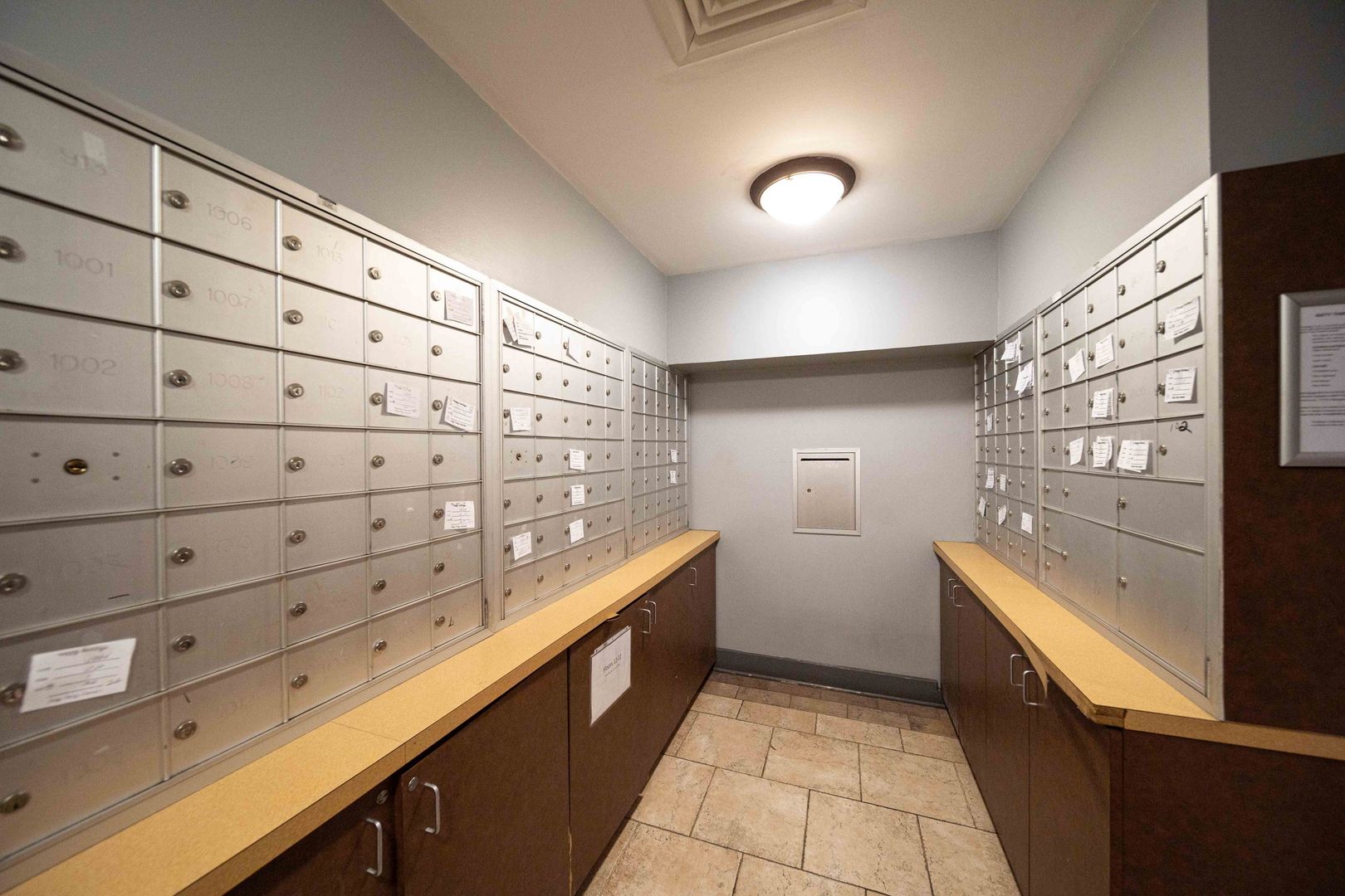 6030 North Sheridan Road, Unit 2011 Chicago, IL 60660 - Photo 20 of 26 a view of storage and utility room