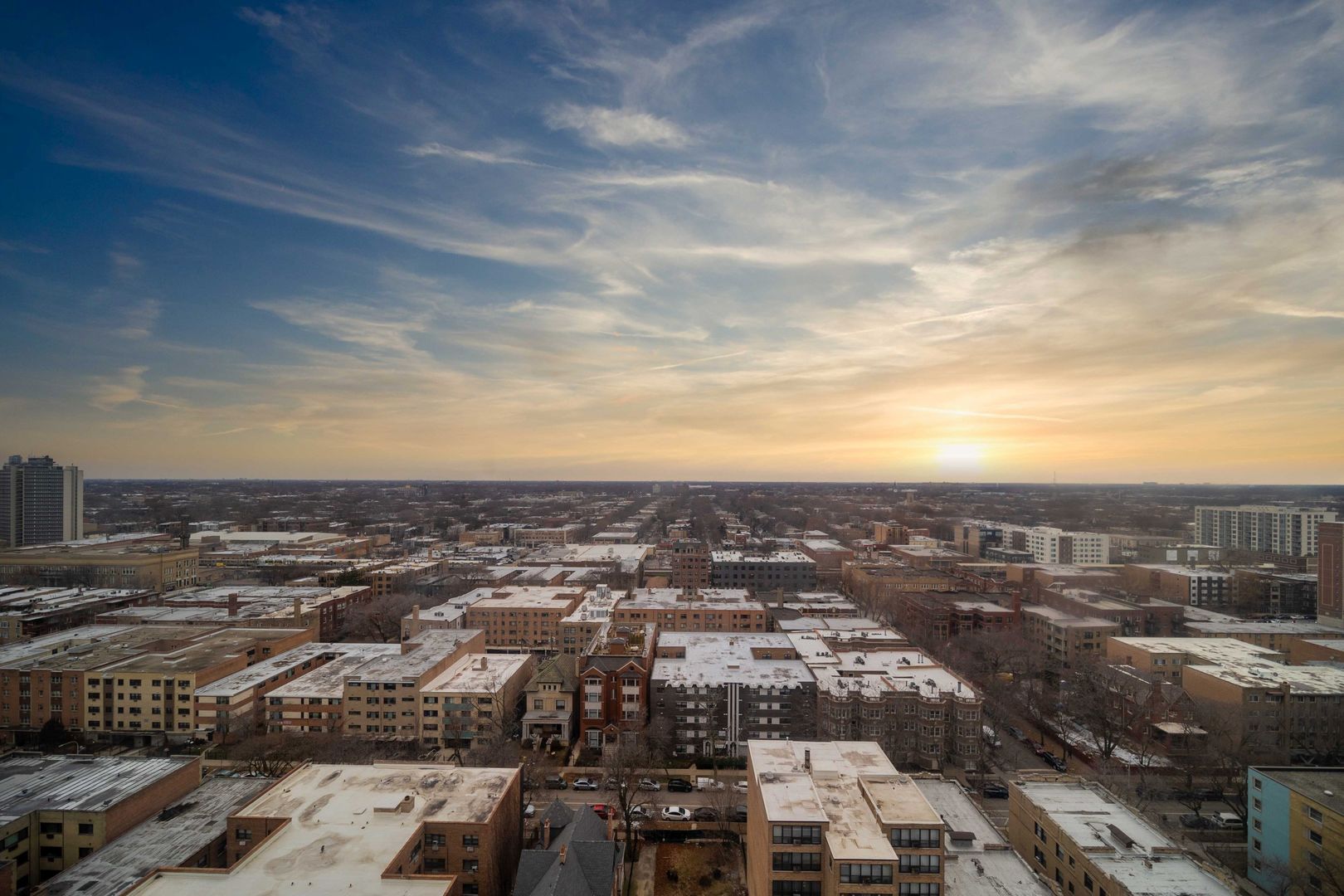 6030 North Sheridan Road, Unit 2011 Chicago, IL 60660 - Photo 24 of 26 an aerial view of a city