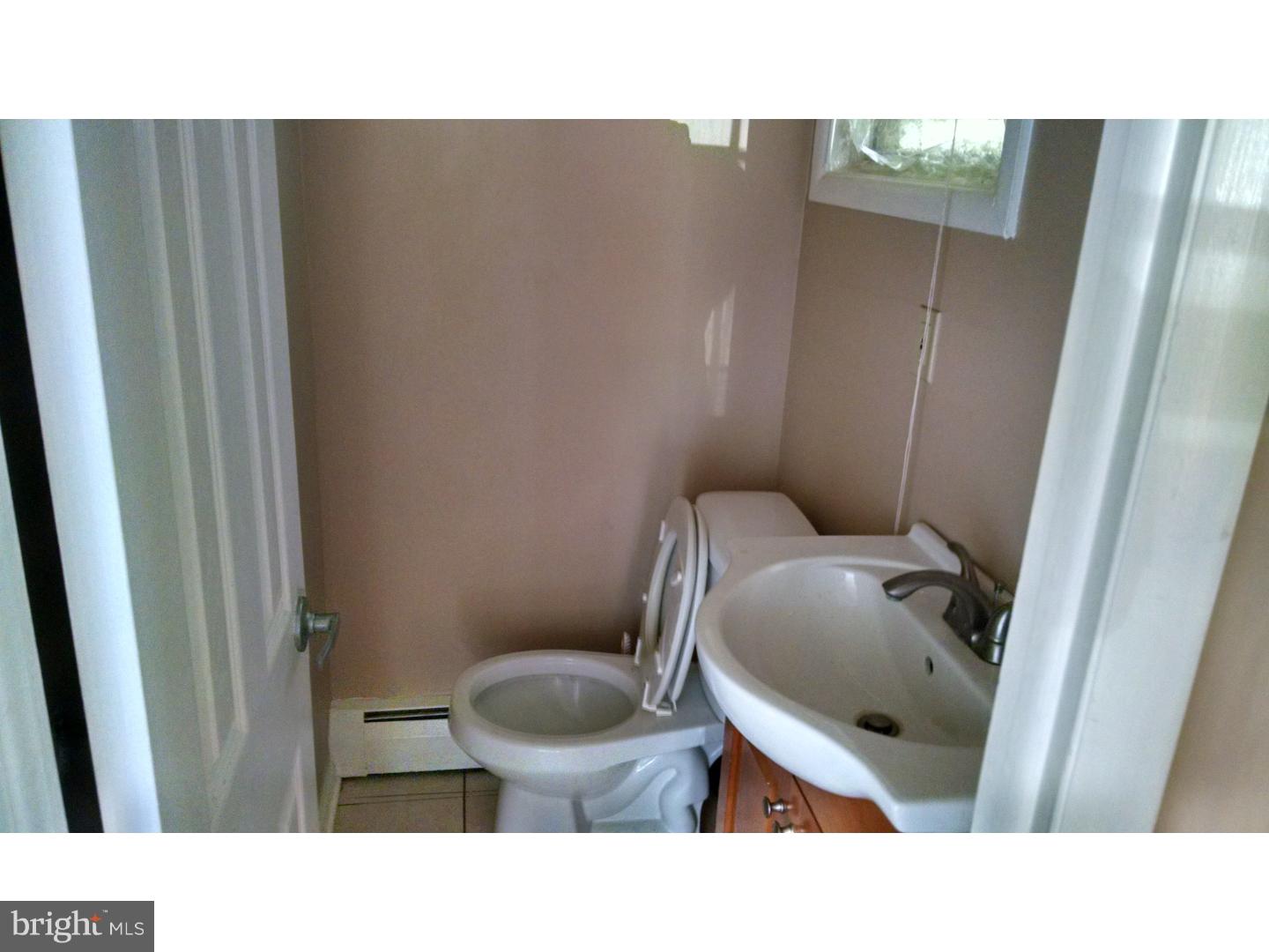 1500 West Street Road Warminster, PA 18974 - Photo 18 of 20 Bathroom