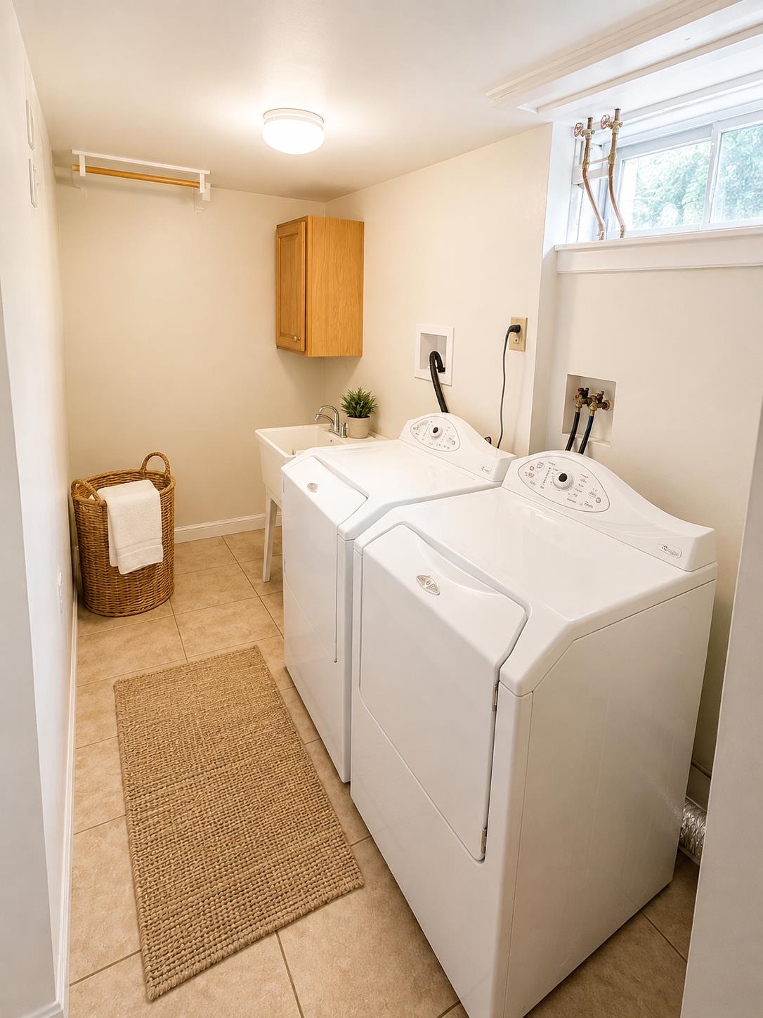 54 Commonwealth Avenue Springfield, VT 05156 - Photo 12 of 14 Gallery Image 12