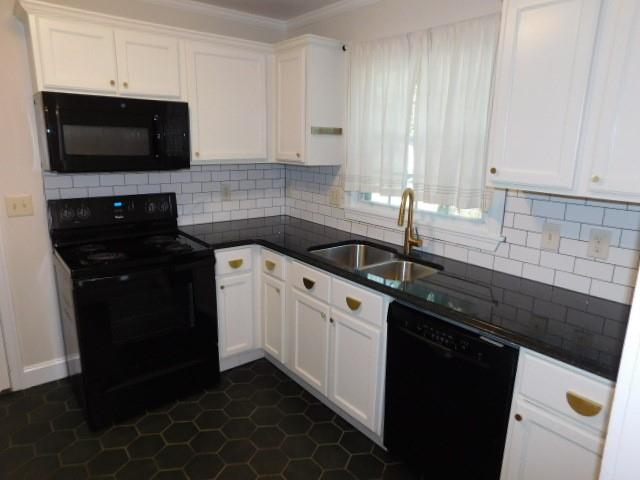 482 Hyde Drive Northeast Marietta, GA 30060 - Photo 3 of 22