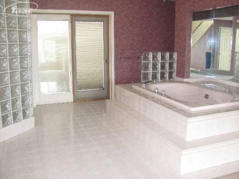 1248 South Morrish Road Flint, MI 48532 - Photo 20 of 24 20284388-19.JPG
