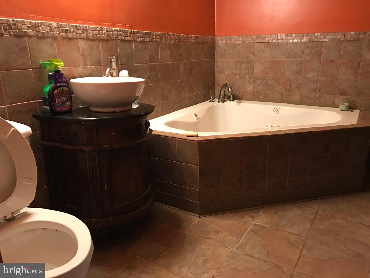 3647 Academy Road Philadelphia, PA 19154 - Photo 3 of 5 Gallery Image 3