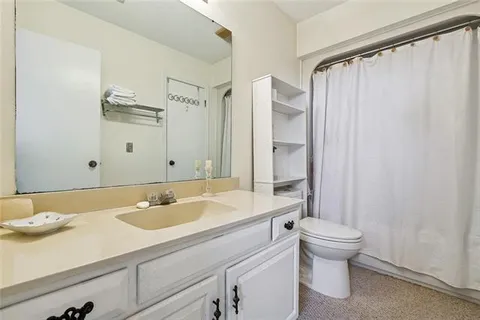 $110,000 | 2002 Greenpoint Drive, Unit 2002, New Orleans, LA 70114