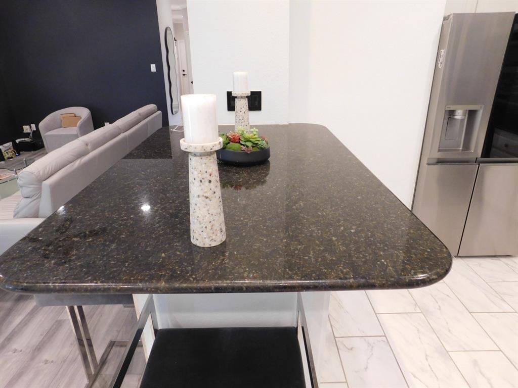 622 Crowley Road Arlington, TX 76012 - Photo 10 of 38 a close view of dining table