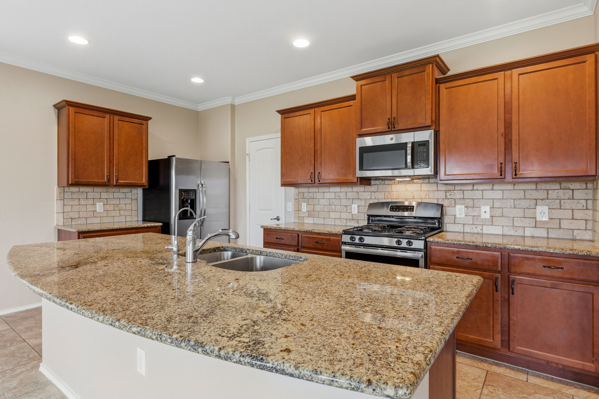 10217 Pinnacle Crest Loop Austin, TX 78747 - Photo 20 of 39