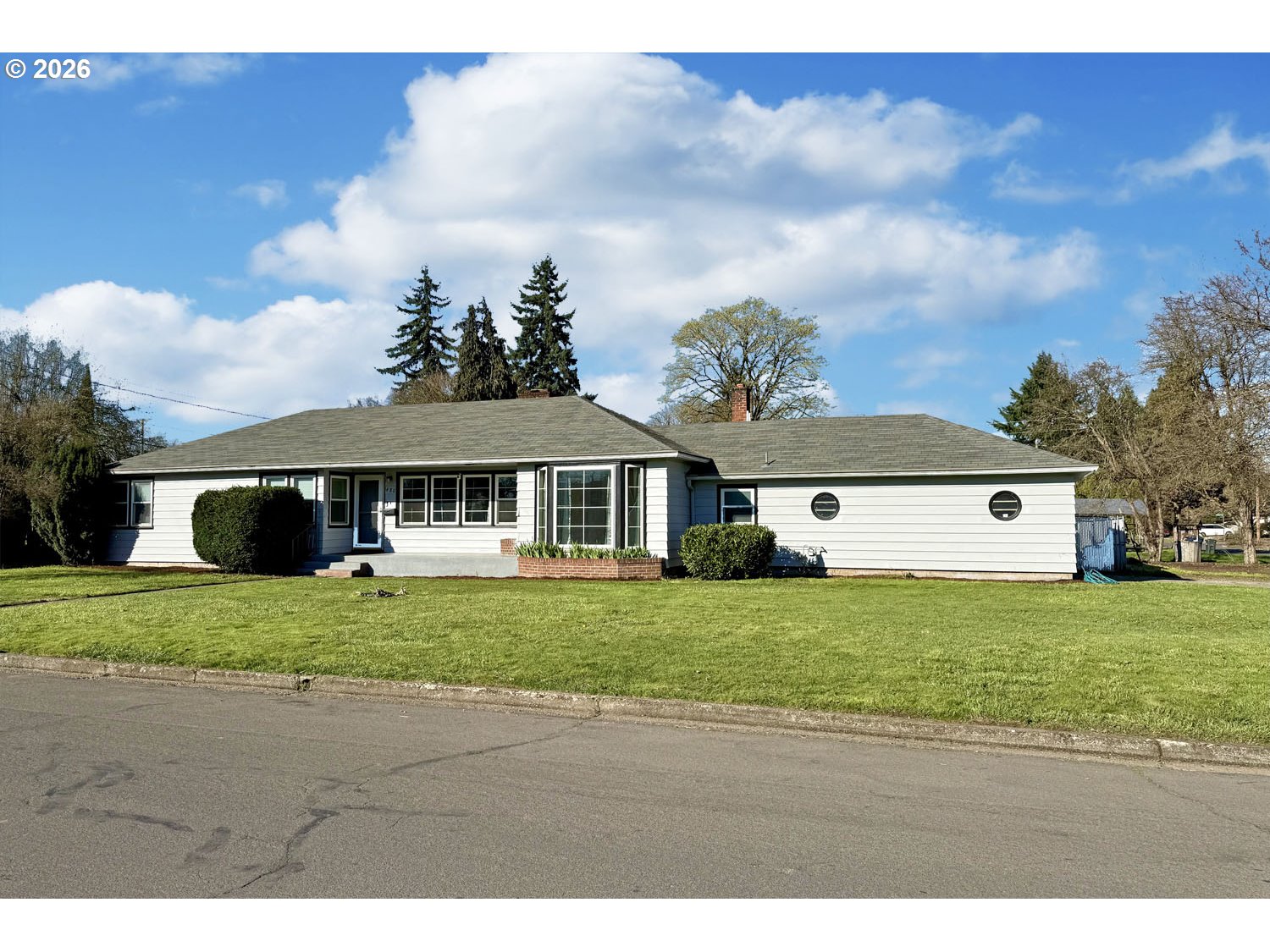 480 Gilbert Street Eugene, OR 97402 - Photo 1 of 33 a front view of a house with a yard