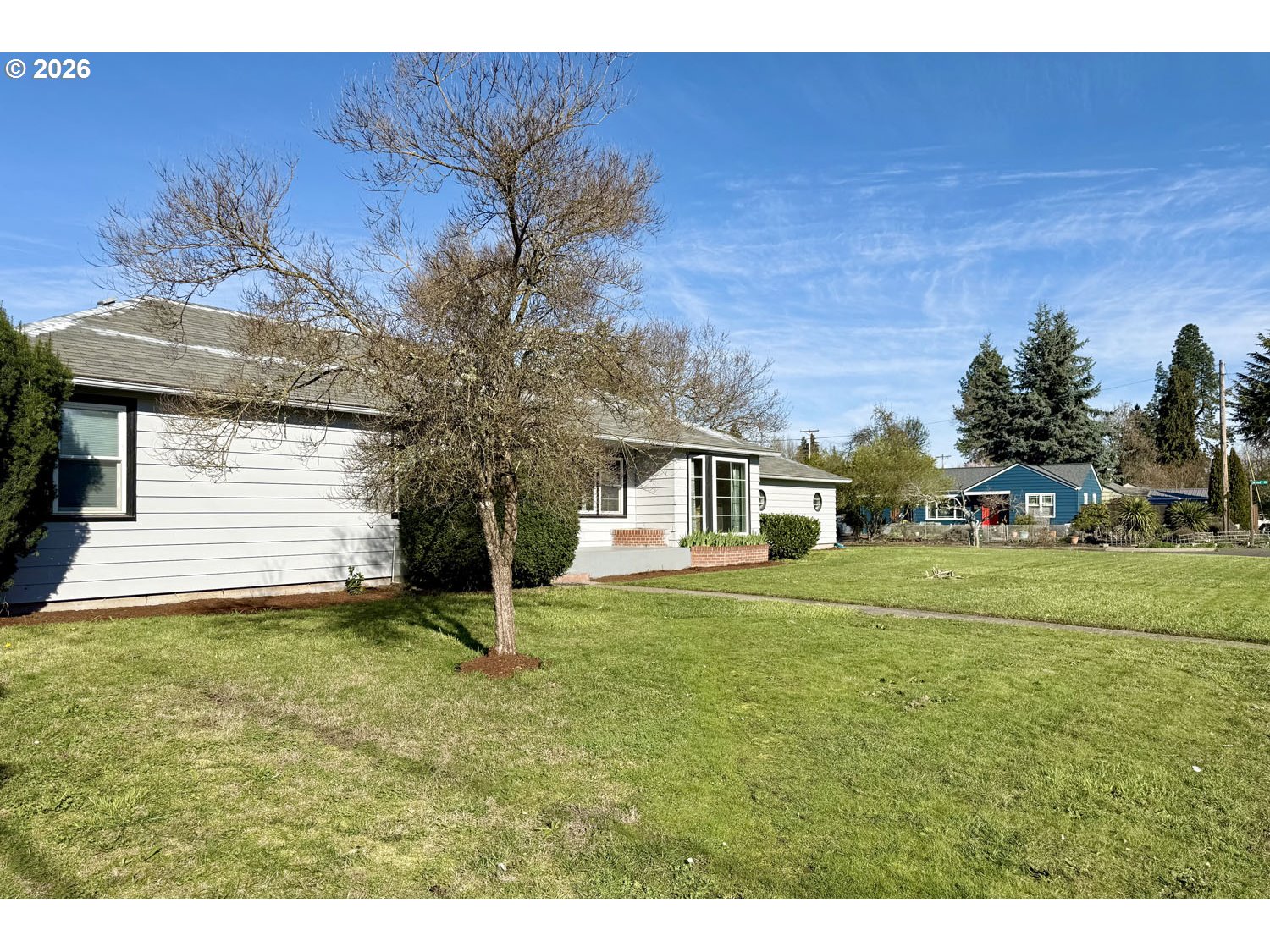 480 Gilbert Street Eugene, OR 97402 - Photo 25 of 33 a house with a yard