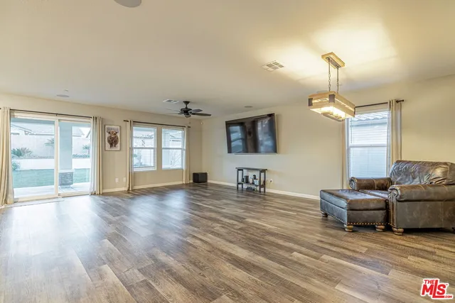 $570,000 | 44451 63rd Street West, Lancaster, CA 93536