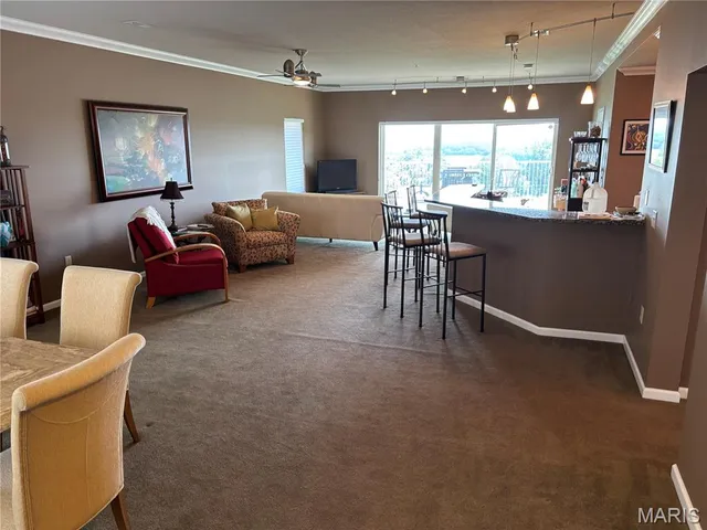 $280,000 | 401 Timber Ridge Drive, Unit 16, Grafton, IL 62037