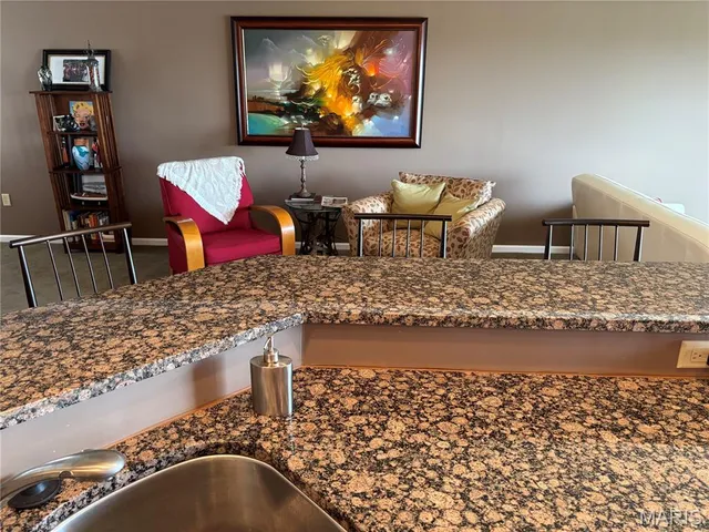 $280,000 | 401 Timber Ridge Drive, Unit 16, Grafton, IL 62037