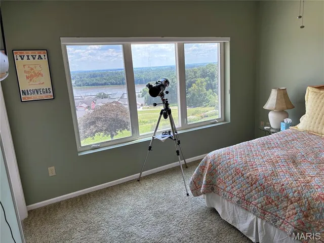 $280,000 | 401 Timber Ridge Drive, Unit 16, Grafton, IL 62037