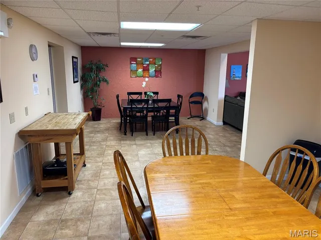 $280,000 | 401 Timber Ridge Drive, Unit 16, Grafton, IL 62037