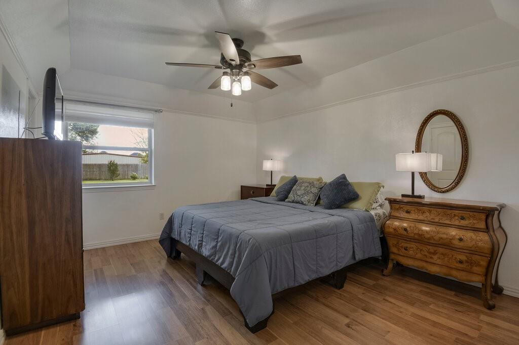 109 Spring Hill Road Red Oak, TX 75154 - Photo 8 of 12 Primary Bedroom