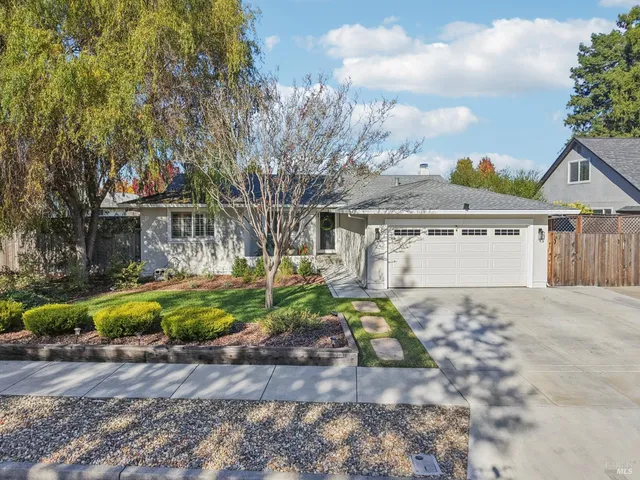 $949,999 | 4233 Brookshire Circle, Santa Rosa, CA 95405