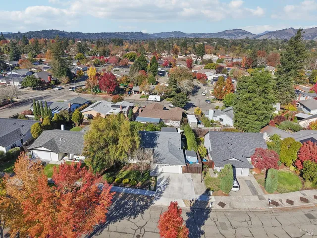 $949,999 | 4233 Brookshire Circle, Santa Rosa, CA 95405