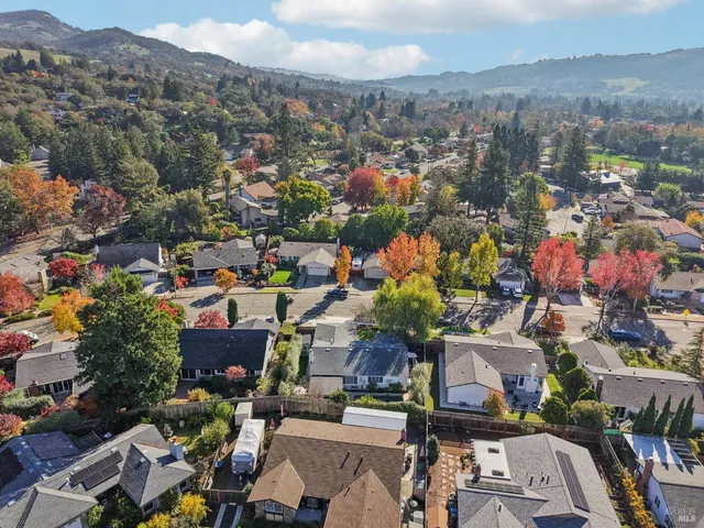 $949,999 | 4233 Brookshire Circle, Santa Rosa, CA 95405