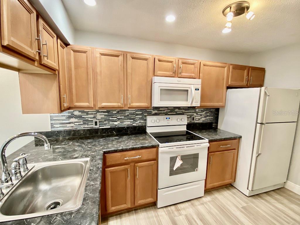 6126 Curry Ford Road, Unit 147 Orlando, FL 32822 - Photo 9 of 16