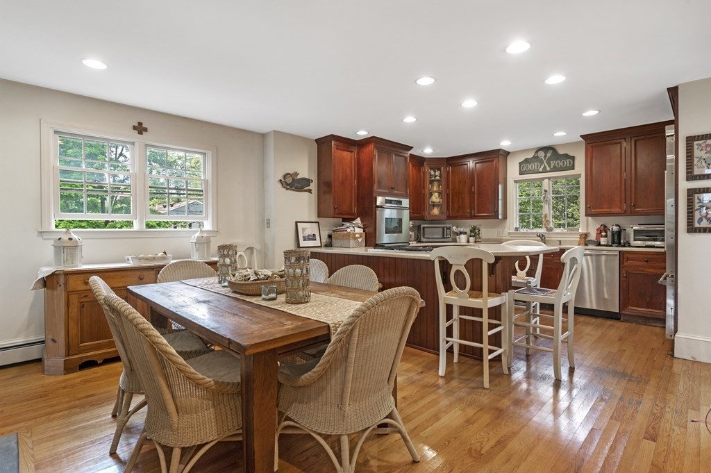 10 Shuman Road Marblehead, MA 01945 - Photo 13 of 41