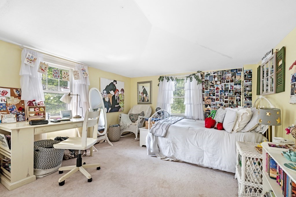 10 Shuman Road Marblehead, MA 01945 - Photo 22 of 41