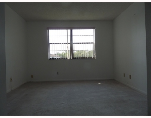 9547 West McNab Road Tamarac, FL 33321 - Photo 8 of 15 Additional Photo