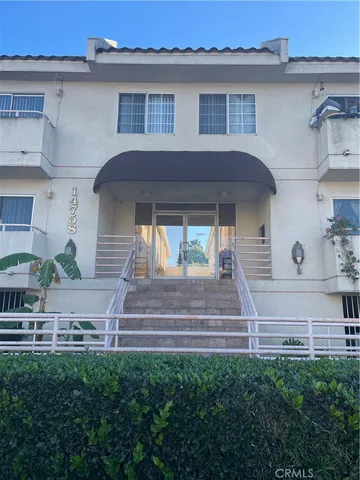 $3,100 | 14758 West Magnolia Boulevard, Unit 106, Sherman Oaks, CA 91403