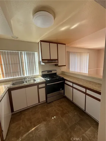 $3,100 | 14758 West Magnolia Boulevard, Unit 106, Sherman Oaks, CA 91403