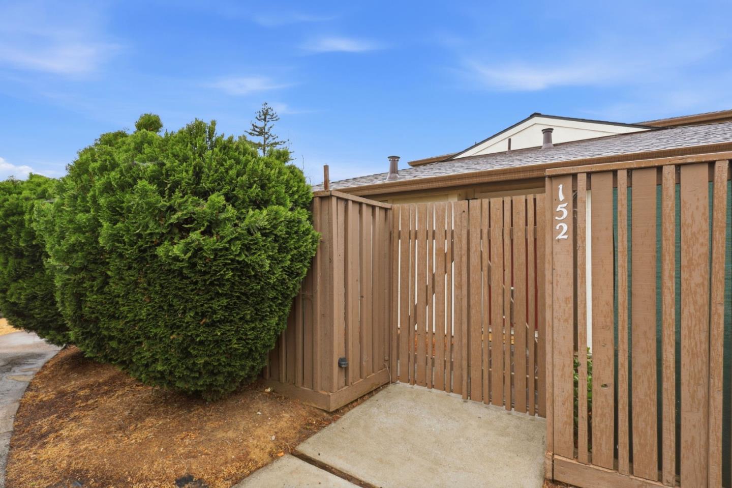 152 Castillion Terrace Santa Cruz, CA 95060 - Photo 2 of 37 a view of a small space in front of a house